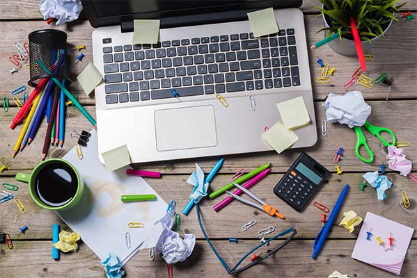 Strukturiere deinen Arbeitsplatz richtig und du wirst fokussierter arbeiten